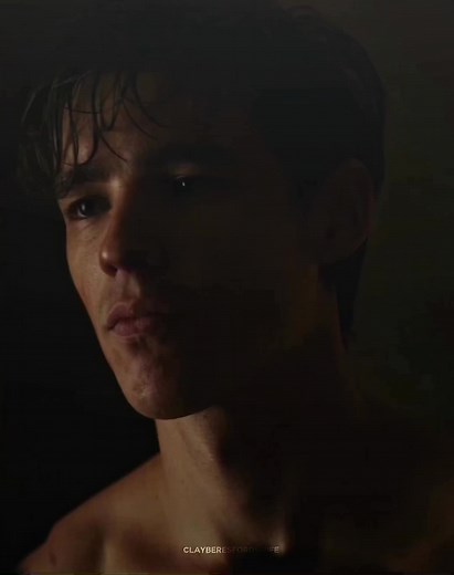 Exploring the Charismatic Brenton Thwaites as Nightwing in Titans