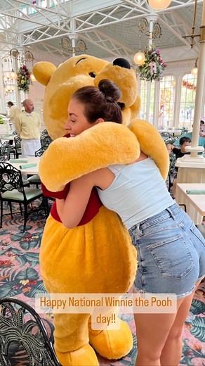 Happy National Winnie the Pooh Day!! 🍯 🍯🍯#winniethepooh #poohbear #poohandfriends#tiger#piglet#eeyore#magickingdom#crystalpalace#disneyadult#waltdisneyworld#disneylover#dineylove#disneytheme#disneyparks#disneylife#disneylifestyle#disneyfriends | Suzanne Conheady