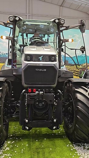Tadus Electric Tractor Showcased at Agritechnica 2025