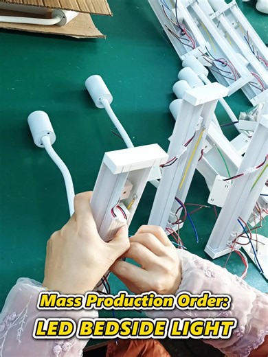 ✨#OteshenLEDBedsideLight #MassProductionAssembly #FactoryLineCraftsmanship Witness our production line in action: Workers are assembling LED bedside lights in bulk—every wiring connection is handled with precision to ensure consistent quality. As a 2003-founded Chinese lighting factory: Partnered with 380 global brands Shipped 11,000 containers to 60 countries (Europe/South America/Middle East) Offer great value, top-tier quality, and OEM/ODM customization These reliable bedside lights are desig