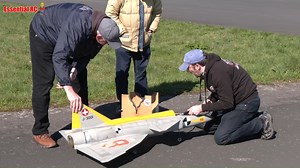 Saab Viggen jet powered by an old school internal combustion engine with ducted fan! | Essential RC