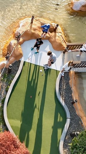 It’s a perfect weekend for some mini-golf! Bring the fam or some friends (or both) and see who gets that first hole-in-one! #minigolf #wahoozfamilyfunzone | Wahooz Family Fun Zone
