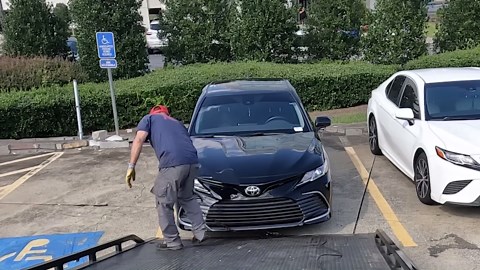 Owner Shows Up During Gas Station Impound