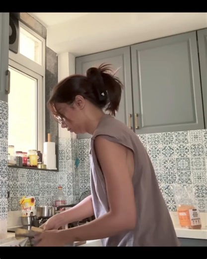 That side boob view 🥵👌