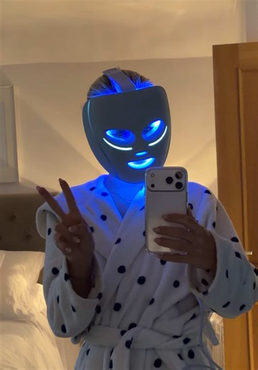 Happy NY everyone!!! 2026 if going to be a good one, best self pending #newyear #reset #rebrand #2026