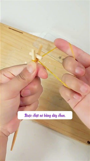 Súng bay cũng được coi là đồ chơi thời thơ ấu