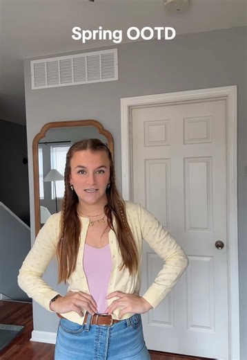 I loveee this weather and the outfits that come with it 🤍 @Old Navy @Levi’s @lululemon @EvryJewels