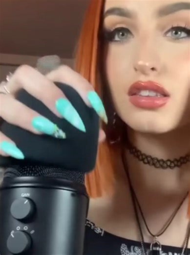 BeeBee Asmr | Asmr fast and aggressive mic triggers 🫣#asmr #trigger #tingles #fyp
