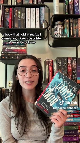 urban fantasy tends to be a hit or miss for me, but here are some books that i loved! #booktok #bookrecommendations #urbanfantasy #fantasy #greenbonesaga #jadecity #legendborn #vicious #oneformyenemy #olivieblake #certaindarkthings #daughterofsmokeandbone #lainitaylor #fondalee #bookswithbecks