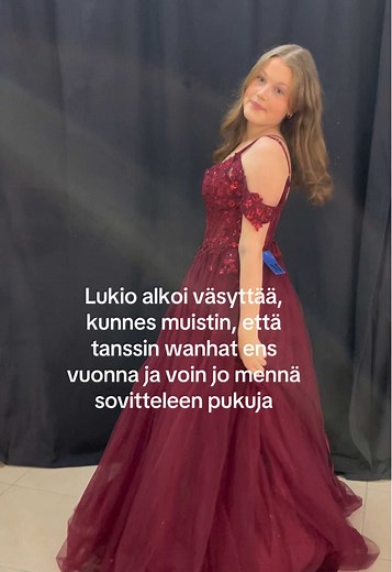 Wanhat tanssit 2027: Unelmien puvun etsintä