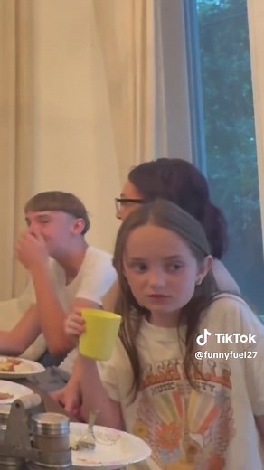 Call your husband Dad in front of Children funny 🤣🤣🤣 #funnyvideo #publicpranks #viral #husbandwife #funnypranks
