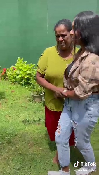 එයා අවුරුදු දෙකහමාරක් මම එනකම් බලා සිටි දවස අද සැබෑ විය