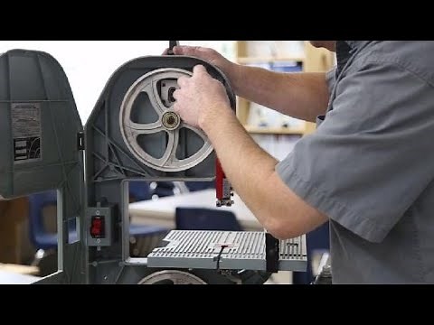 Changing the blade on a Delta benchtop bandsaw