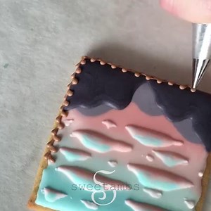 The sunsets are so beautiful this time of year in the Hudson Valley! Get the supply list to make these fall sunset cookies here: http://www.sweetambs.com/tutorial/fall-sunset-cookies/ | SweetAmbs