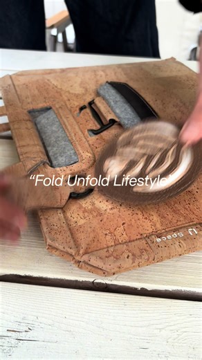 Innovative Bag Design for Creative Workspaces