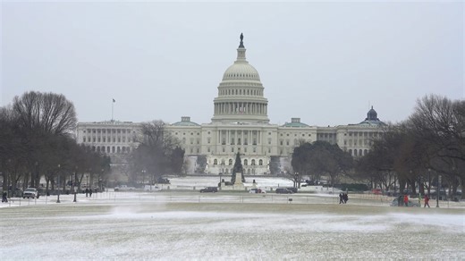 Economists warn productivity slump threatens living standards as AI adoption lags