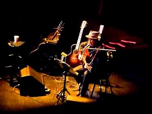 Elvis Costello - Winter Song