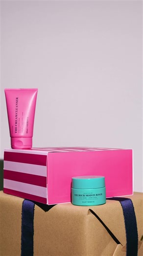 Skin Rocks gifting has landed! 🙌✨ Delivering skin that glows with health and radiance. No gimmicks, no compromises, just our award-winning, clinically backed brilliance, wrapped in holiday joy. | Skin Rocks