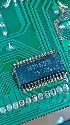 Desolder ic chip #soldering #pcb #shortvideo #shortsfeed #shorts