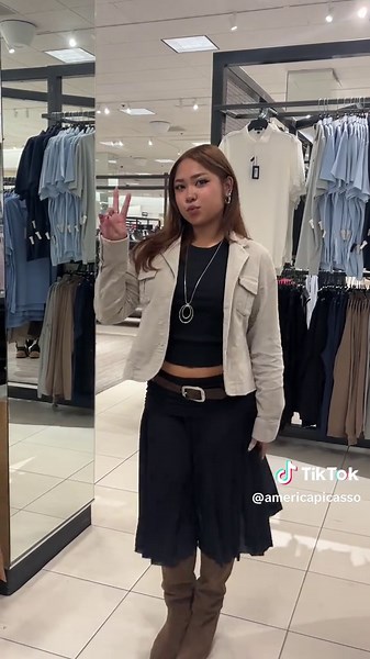 Navigating Dress Codes in Work Outfits