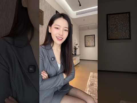 Beautiful Chinese Real Estate Streamer Aunt Jiang: Free 3-Minute Chat