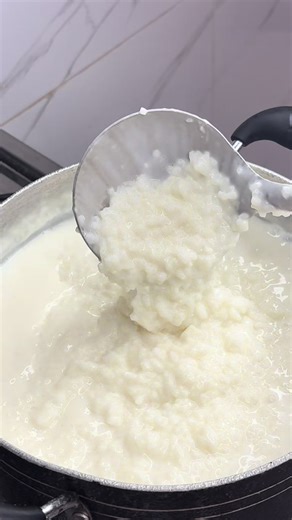 Riz au lait facile et rapide a faire 🥰suivez la vidéo jusqu’à la fin#nourriture#cuisineivoirienne🇨🇮🇨🇮🇨🇮#debloquemesvue🥲🙏🏽 #pourtoiiiiiiiiiiiiiiiii