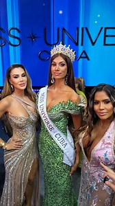 Seguimos en la party con @linaluaces quien celebró a lo grande su triunfo como Miss Universe Cuba junto al bombón @ninelconde y el huracán @maripilyoficial ayer‼️ 📸: @mediaconceptspr | People en Español
