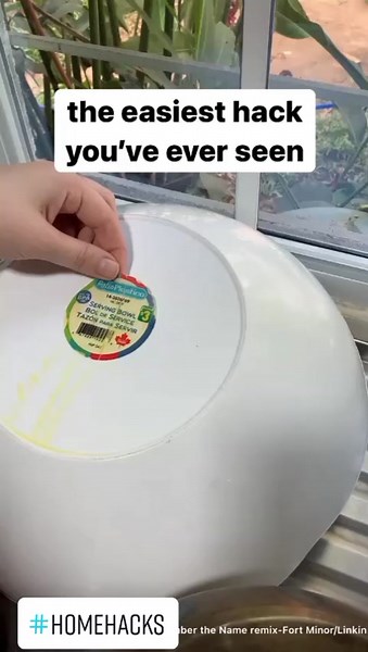 every home needs a bottle of lemon essential oil. there are sooo many ways to use it. follow to learn more!#homehacks #lowtoxcleaning #simplehacks #fyp