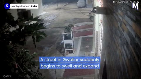 Massive pipeline burst in India floods entire neighborhood