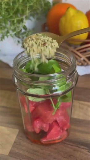Der perfekte Begleiter für den Sommer ☀️🥗 #frühstücksideen #vegan #recipe #veganschweiz #shorts