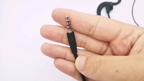 3.5mm 1 Pin G Shape Earpiece POC Radio Headset Ptt Mic C-Style Ear Piece for Hyt Hytera PNC380 PNC380S PNC360S PNC370SE EHS24 Public Network LTE Nationwide Portable Walkie(Black,Wired)