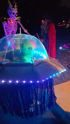 Beam me up! Halloween 2024! #halloween #halloween2024 #spaceship #alien #bestcostume