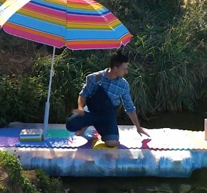 122K views · 380 reactions | Un radeau facile à fabriquer mais robuste pour un voyage sur le lac ! | Brico Sympa | Facebook