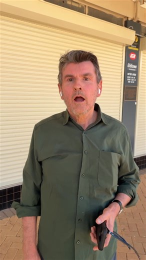 #DTTV 🎥 On the scene in Lake Cargelligo that is in lockdown as the manhunt continues following an alleged triple murder. 📍 100 police officers are part of the massive manhunt for a wanted man with a lengthy history of DV offences and court orders ▶️ https://bit.ly/4qwLYpv | Daily Telegraph