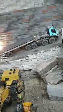 💥 IVECO TRAKKER 8x8 Pulls a 75-Ton Granite Block Uphill! | Extreme Heavy Haul on Carrara Road 🚛⛰️