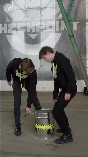 Feuer geht immer: 10.000 Wunderkerzen machen den Goldregen richtig fett! | Checkpoint ZDF