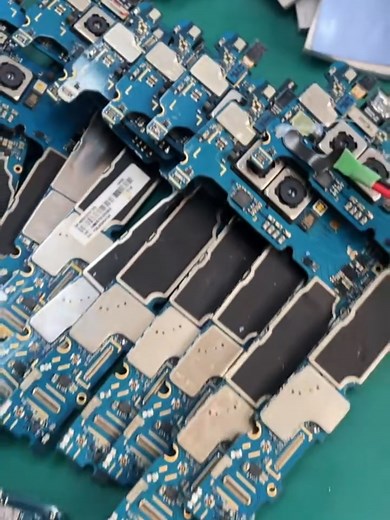 Phone Farming Build Android Box Phone Batch synchronization control Unified management Smartphones PC Group control Phone Farming Streaming farms Farming live stream Live farming Granja de teléfonos Telefonfarm #phonefarm #some3ccom #phonefarmpromax #boxphonefarm #boxphone#xuhongtiktok #bestphone #boxphonefarmhanoi #boxphonefarmsaigon #maxphonefarm #smartphone #techtok #techworld #farming #foryou #granja #airdrop #streaming #telefono #autotech #cellphone #mine