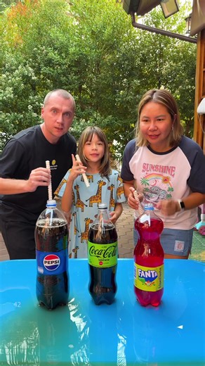 Pepsi, Coca-Cola, Fanta VS Mentos #shorts by 1000 Experiments | experiment