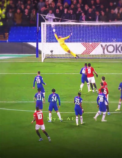 10/10 knuckleball free kicks 💀