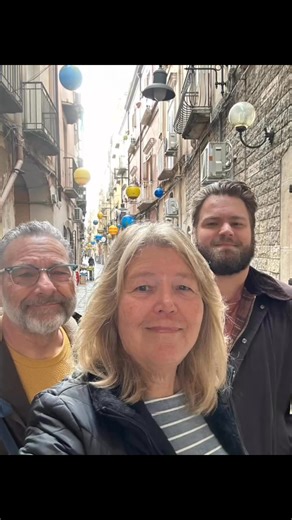 In town to buy a SIM card, open our bank account, and whatever else we can get done. You'll be seeing a LOT of this street in the years to come - it's one of my favorites. Via Della Independenza #peggysadventurouslife #adventureswithstefandpeg #ItalyAdventures Stef Mitrano | Peggy Mitrano