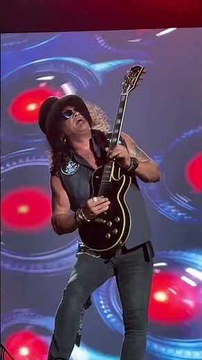 Slash + Showcase Bonanza 👌👌‼️ #guitarist