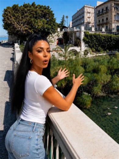 Passeggiata a Siracusa Vlog #chantalle #casepacchiane #malessere #siracusa #ortigia
