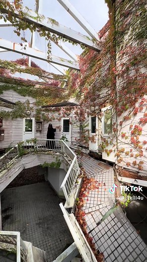 日本中を旅する廃墟探索：閉じられた扉を開く冒険