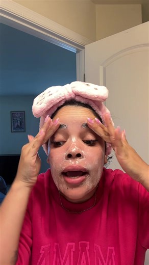 How to Wash Your Face & Keep Lashes Lasting