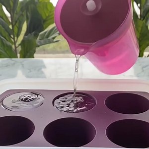 Happy #NationalBourbonDay! 🥃 Did you know that ice shaped like spheres or half circles do not melt as quickly as three or four ice cubes made of the same volume of water? That makes them the perfect addition to an Old Fashioned, as they maintain a higher-quality drink over time. 🧊🧊🧊 Our Silicone Muffin Form can be used for many homemade treats including muffins, monkey bread and more - but it's also the perfect ice mold for your next happy hour. Shop now at the link below! #tupperware #tuppl