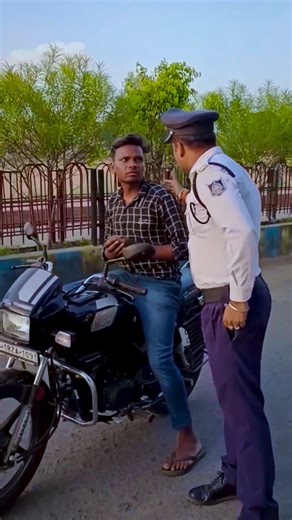 Anil Kharra on Instagram: "Futuristic Map to Avoid All Challans 🫢 🤔 konsa map aap use karte ho for direction?🤘 ! 📍 With Radarbot, you will have the best radar alerts, real time traffic alerts ⚠️ ! 🏍 as well as specific speed limit alerts for different vehicles like car, motorbikes, trucks and commercial vehicles. ! 🗺 Drive peacefully and without any fines🧾 ! 🔥 Alerts and traffic in real time also compatible with carplay also with 3D maps always up to date. #reels #reelsinstagram #tipsand