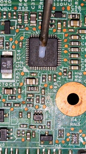 ✅️ Safe Way Repairing #shorts #trending #diy ##pcbrepair #soldering #microsoldering #repair