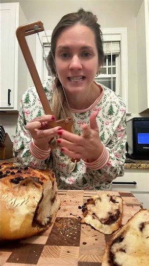 An adjustable bread cutter with built-in guides and a smooth serrated blade #ads