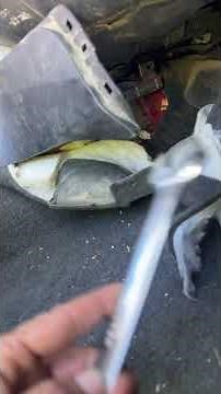 O2 sensor replacement and location 03 Mitsubishi lancer