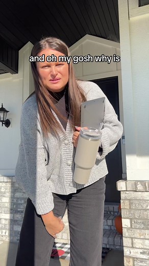 if you look closely you can see the life that working a job has sucked from my eyes lmao but hey one day closer to retirement! #9to5 #worklifestruggle #americandream #corporateamericaproblems #countdowntoretirement #retirementplan